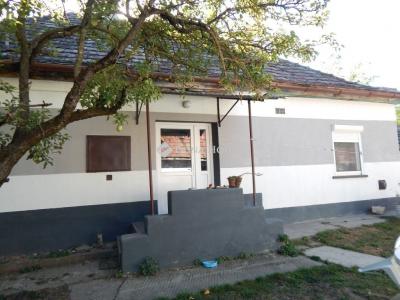Eladó családi ház Dég