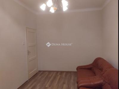Eladó lakás Pécs