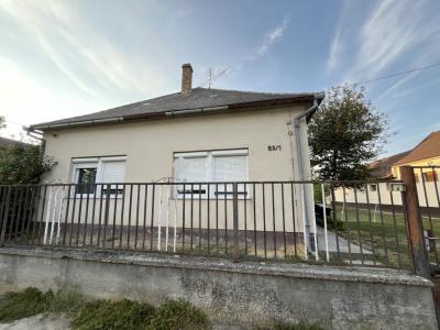 Eladó családi ház Madocsa