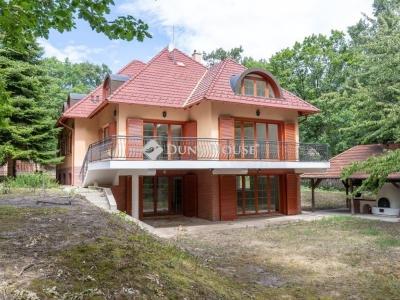 Eladó családi ház Leányfalu