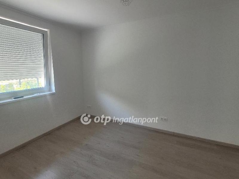 Eladó lakás Jászberény