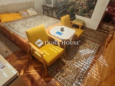 Eladó családi ház Úri