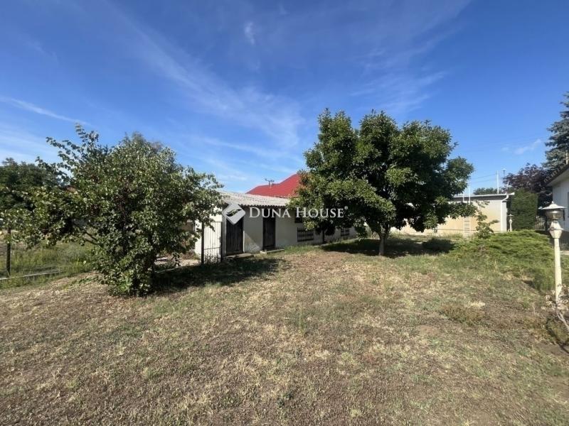 Eladó családi ház Albertirsa