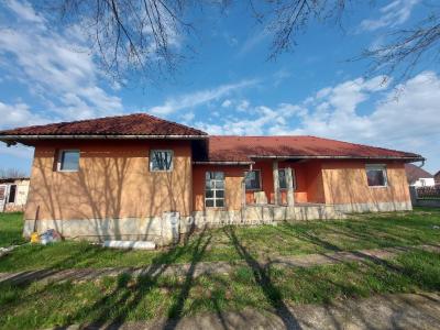 Eladó családi ház Aszaló