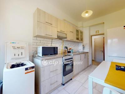 Eladó lakás Tiszaújváros