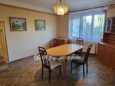 Eladó családi ház Győr