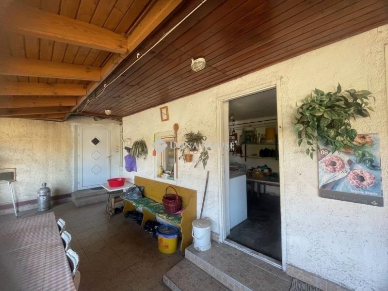 Eladó családi ház Tura