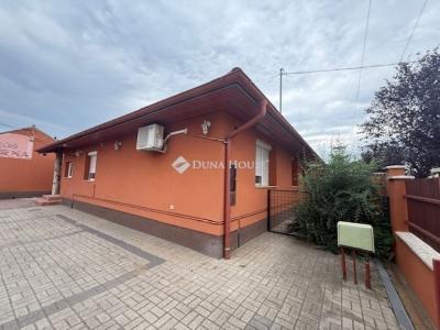 Eladó családi ház Vecsés