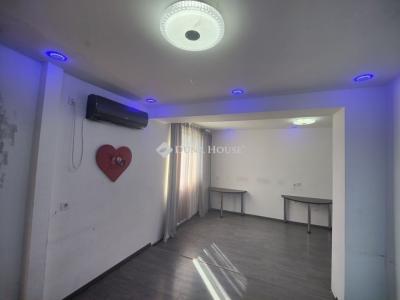 Eladó lakás Üllő