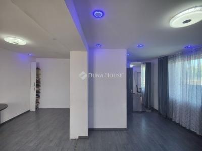 Eladó lakás Üllő