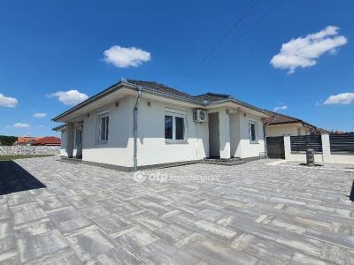 Eladó családi ház Hajdúszoboszló