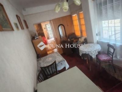 Eladó családi ház Úri