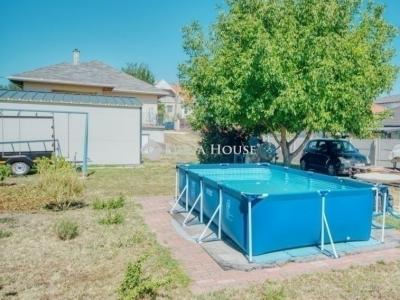 Eladó családi ház Gyál