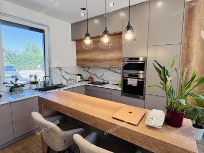 Eladó családi ház Kecskemét