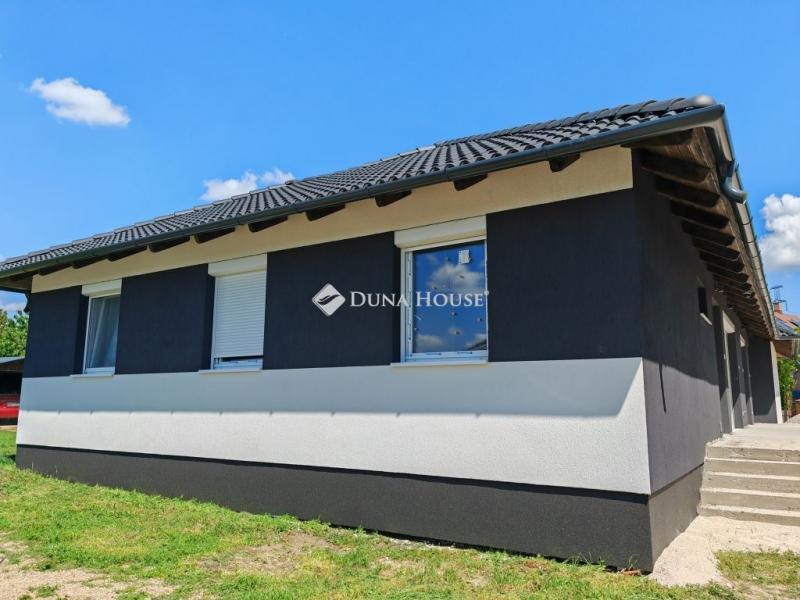 Eladó ikerház Ercsi