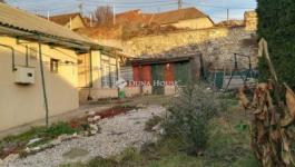 Eladó családi ház Pécs