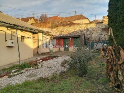 Eladó családi ház Pécs