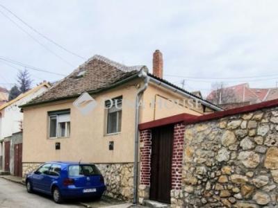 Eladó családi ház Pécs