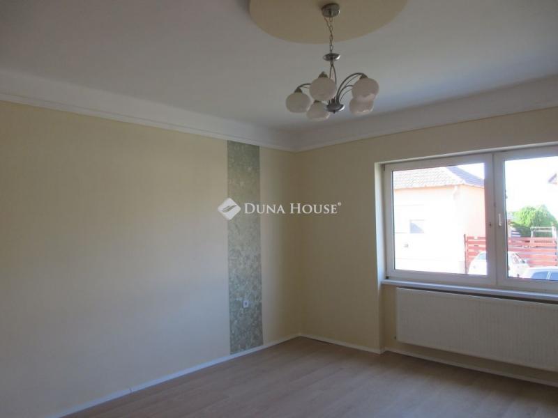 Eladó családi ház Rakamaz