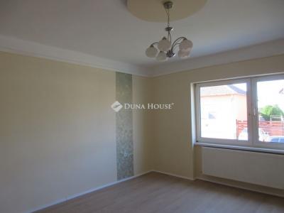 Eladó családi ház Rakamaz