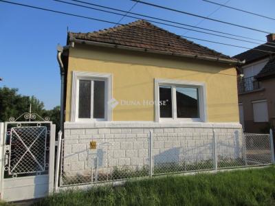 Eladó családi ház Rakamaz