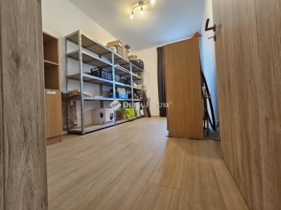 Eladó családi ház Győrság