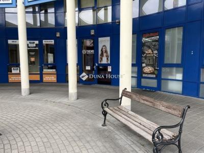Eladó utcai bejáratú üzlethelység Budapest