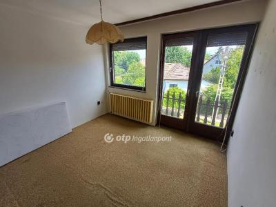 Eladó családi ház Budapest