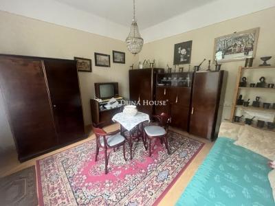 Eladó családi ház Budapest