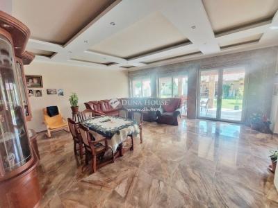 Eladó családi ház Dunakeszi