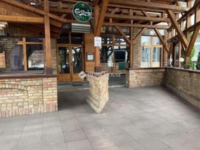 Eladó utcai bejáratú üzlethelység Budapest