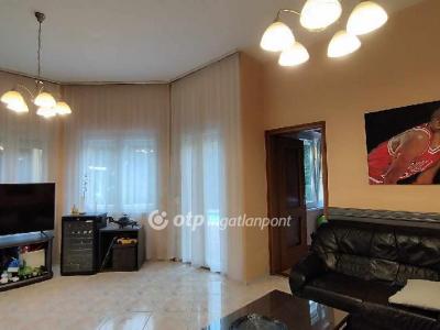 Eladó családi ház Budapest
