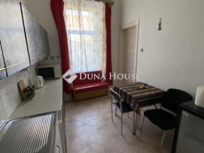 Eladó lakás Pécs