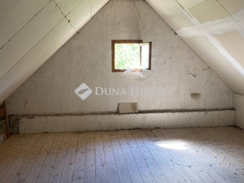 Eladó külterületi telek Decs