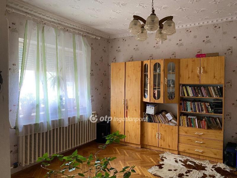 Eladó családi ház Kunmadaras