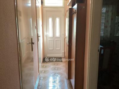 Eladó sorház Gyula