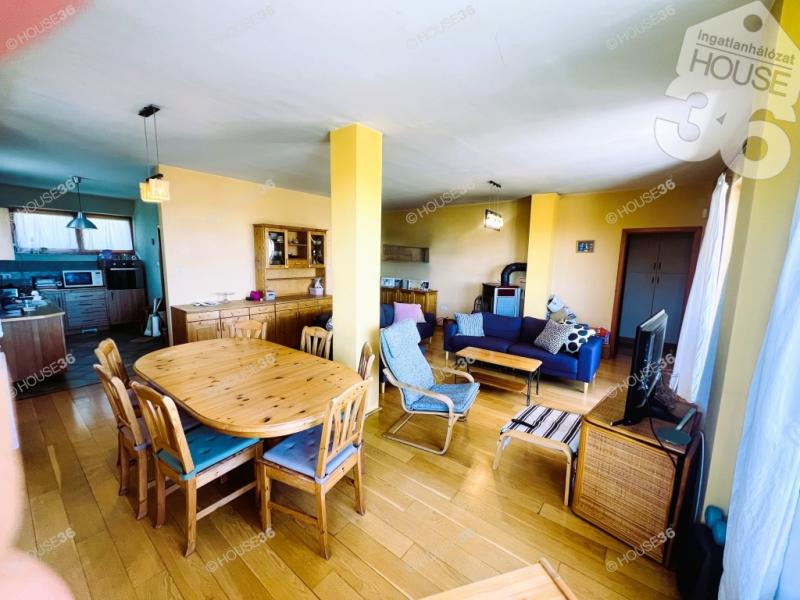 Eladó lakás Szekszárd