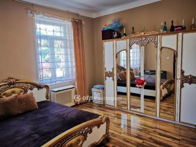 Eladó családi ház Budapest