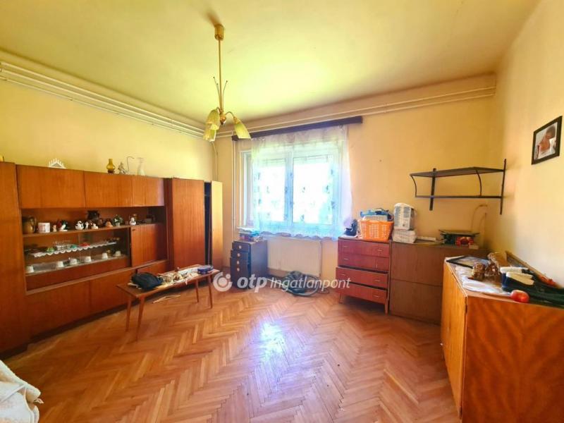 Eladó családi ház Budapest