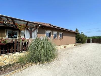 Eladó családi ház Kecskemét