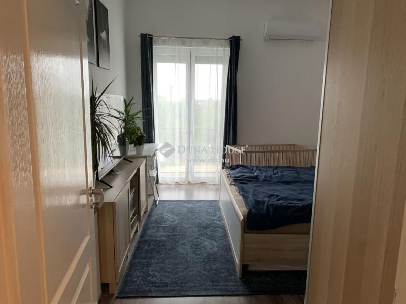 Eladó családi ház Érd