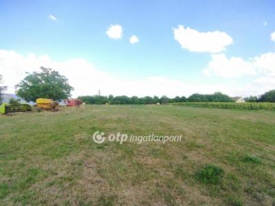 Eladó lakóövezeti telek Szentes