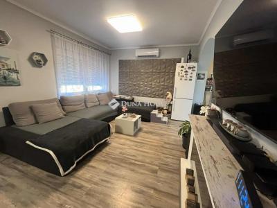 Eladó családi ház Tököl