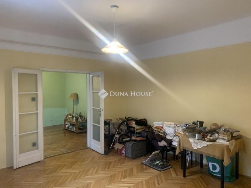 Eladó családi ház Budapest