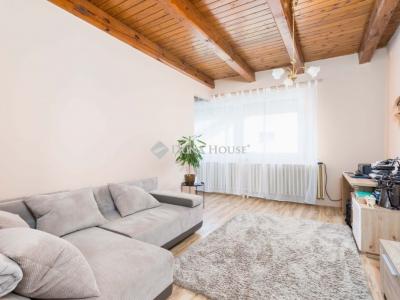 Eladó családi ház Bana