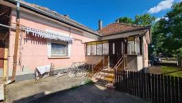 Eladó családi ház Budapest