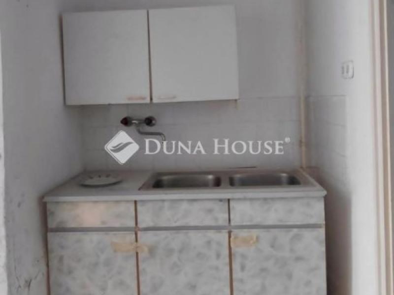 Eladó kastély Szekszárd