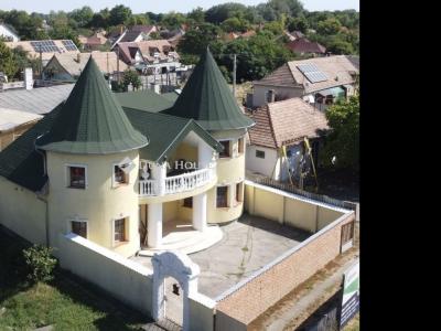 Eladó családi ház Szekszárd