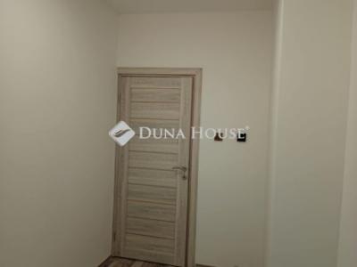 Eladó lakás Komló