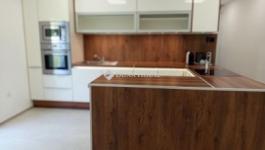 Eladó lakás Komló